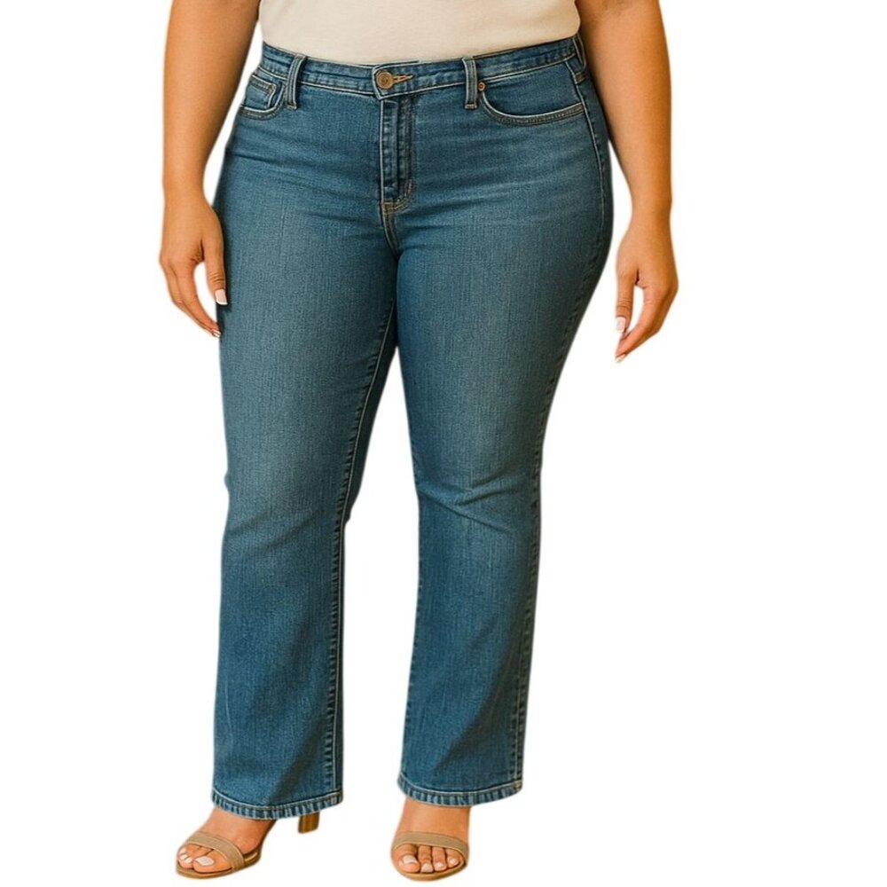 Signature By Levi Strauss & Co Size 18 Jeans Low Rise Bootcut Medium Casual Styl
